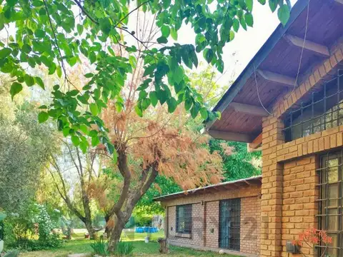 CASA EN VENTA BARRIO LAS COLINAS - CHACRAS DE CORIA