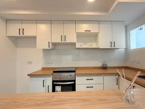 Depto Tipo Casa 3 ambientes con 2 baños