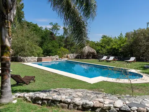 Los Mandarinos 3300