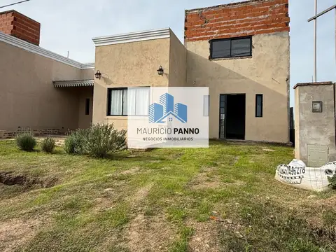 Casa en venta de 2 dormitorios c/ cochera en Capitán Sarmiento