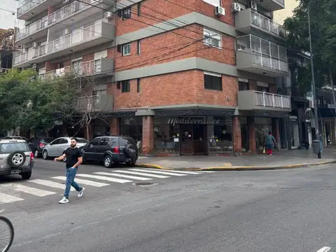 Nuñez: en Alquiler 3 Ambientes Amplios Sobre Av Cabildo y Metrobus