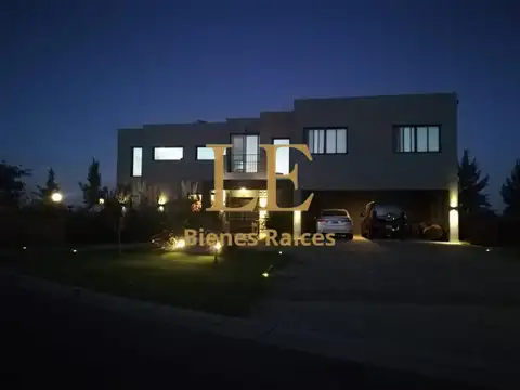 Casa en Alquiler Temporal de 4 dormitorios