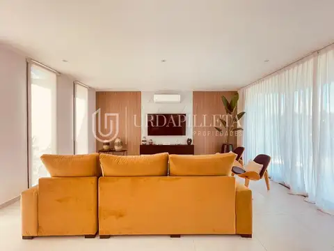 Casa en Alquiler en Pilara, USD 4.500