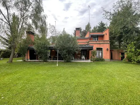 VENTA CASA QUINTA 4 AMBIENTES PARQUE GORRITI