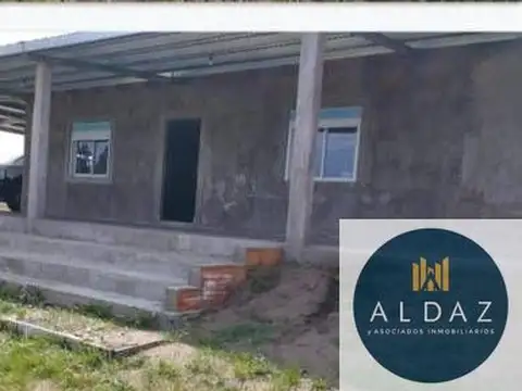 Casa 4 ambientes con 1 baño