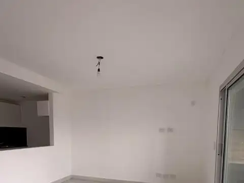 Departamento 2 dormitorios - Av Pellegrini 3800