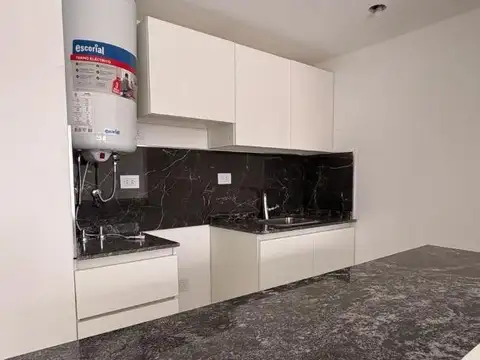 Departamento 2 dormitorios - Av Pellegrini 3800
