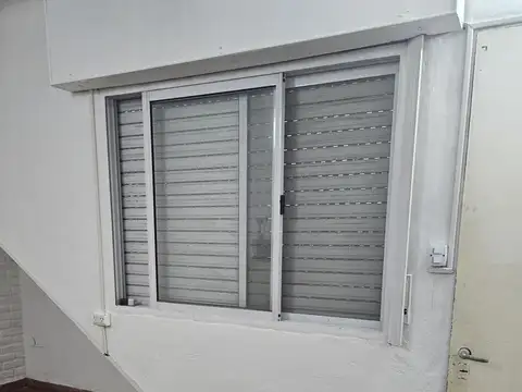 Carlos Calvo 2500, Piso PB