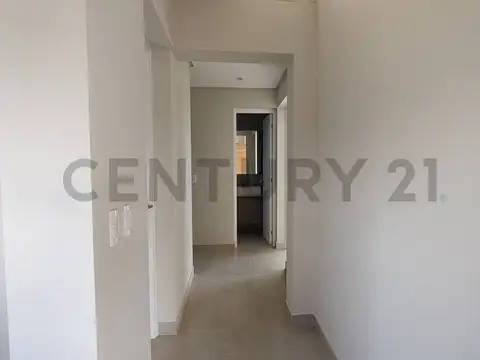 Casa 6 ambientes con 2 baños