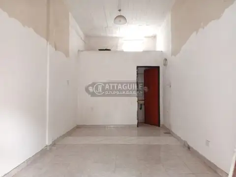Local en Alquiler en Ituzaingó, $ 300.000
