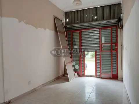 Local en Alquiler en Ituzaingó, $ 300.000