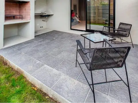 Departamento en Venta en La Lonja, USD 88.000