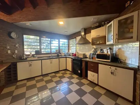 Casa en Venta en City Bell [Cod: ]