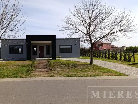 Casa en Alquiler en San Sebastian, USD 1.000