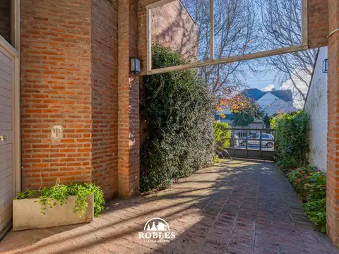 Casa 5 ambientes con 5 baños