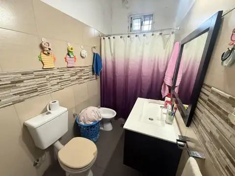 Depto Tipo Casa en Venta en Villa del Parque, USD 195.000