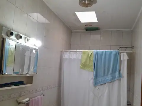 ph  4 ambientes en planta baja con 2 patios