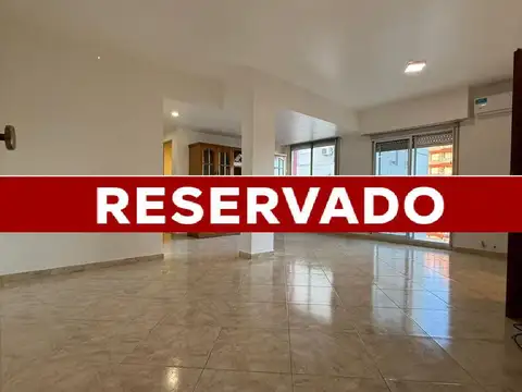 Barrio parque - Departamento 3 ambientes amplio con balcon y cochera