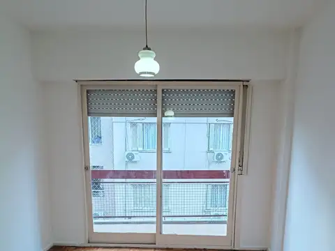 EXCELENTE DEPARTAMENTO DE 2 AMBIENTES C/BALCON EN LA CALLE PRINGLES AL 200, CABALLITO
