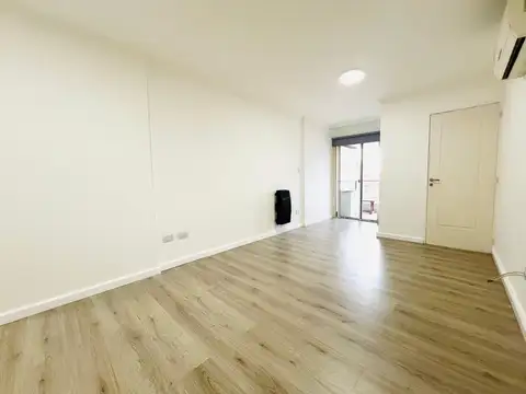 Avenida Hipólito Yrigoyen 100