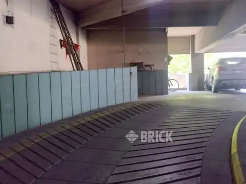 COCHERA EN AV. LAS HERAS Y AUSTRIA - 10 M2 EDIFICIO DE COCHERAS CON VIGILANCIA