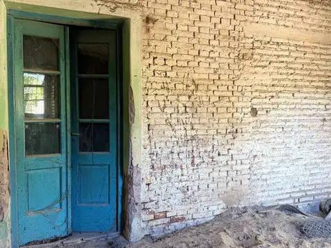 Casa 2 ambientes con 1 baño