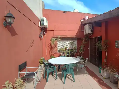 Depto Tipo Casa en Venta de 4 ambientes
