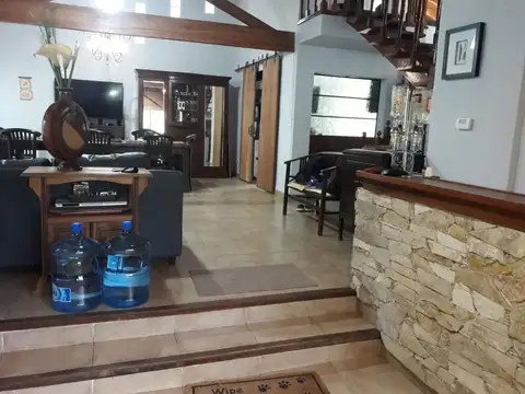 Casa 4 ambientes con 4 baños