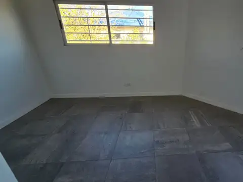 Casa 5 ambientes con 4 baños