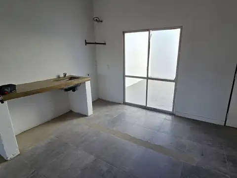 VENTA EN BLOCK 1 LOCAL Y 3 DTOS SOLANO OPORTUNIDAD