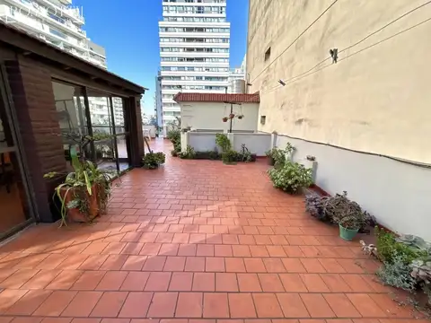 Depto Tipo Casa en Venta de 5 ambientes
