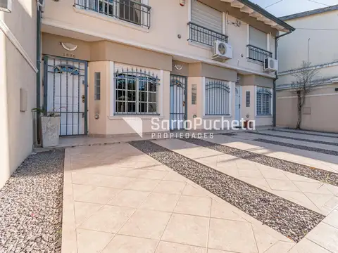 Depto Tipo Casa en Venta con 1 cocheras