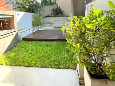 VENTA DE TRIPLEX  4 AMBIENTES VILLA BOSCH