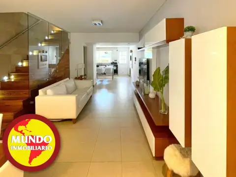 VENTA DE TRIPLEX  4 AMBIENTES VILLA BOSCH