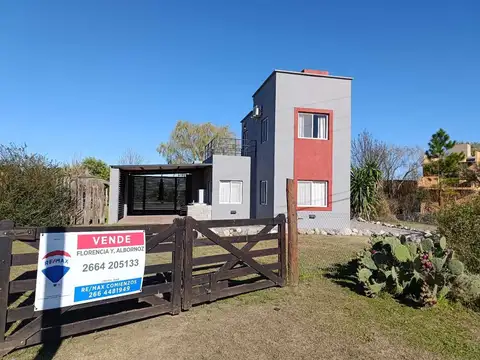Casa en Venta con 1 cochera