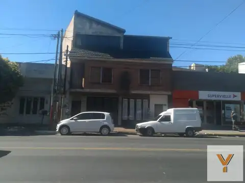 PH en venta - 4 Dormitorios 2 Locales 2 Baños - 300Mts2 - Lanús Oeste