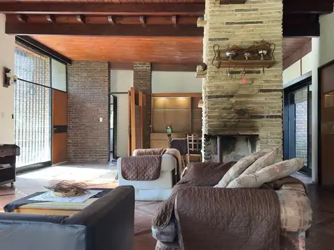Casa en Venta en Los Naranjos, USD 330.000