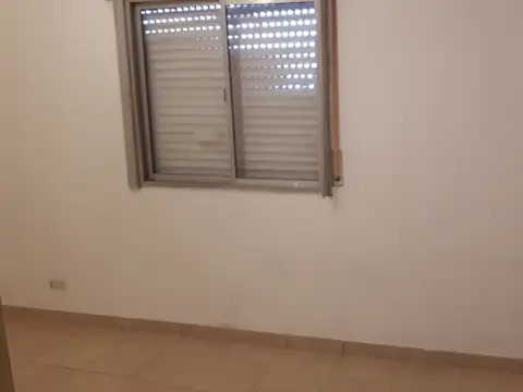 Depto Tipo Casa en Alquiler en Villa Lugano, $ 700.000