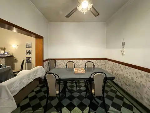 Casa en Venta con 4 cocheras