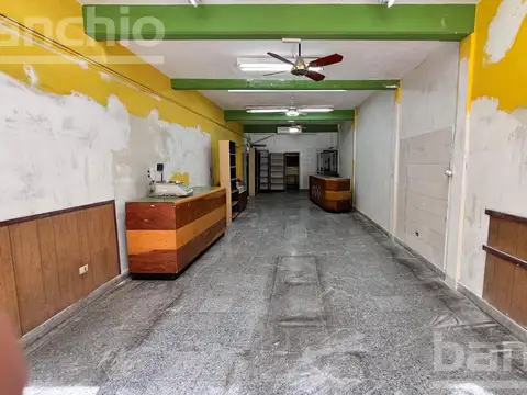 Local en Venta 40 años