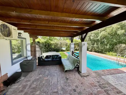 Larena Country Club, Ruta 8 , Piso 0