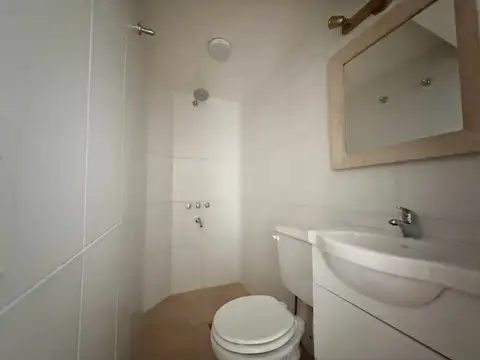 Oficina 2 ambientes con 1 baño
