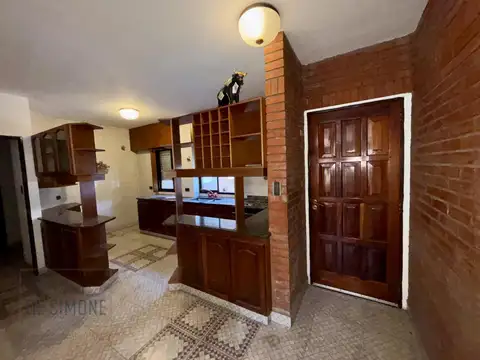 Depto Tipo Casa 5 ambientes con 2 baños