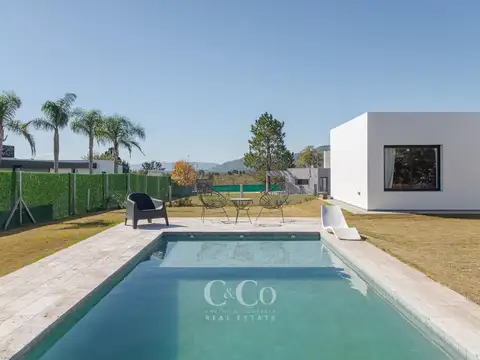 Casa 6 ambientes con 3 baños
