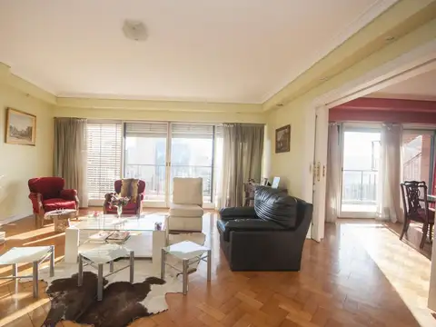 Departamento en Venta de 6 ambientes