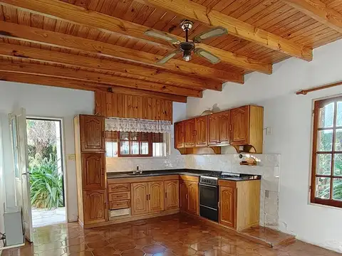 Casa 4 ambientes con 1 baño
