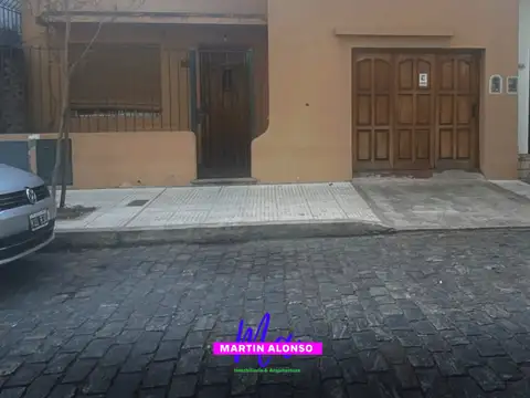 Venta casa doble vivienda, jardin, patio y cochera