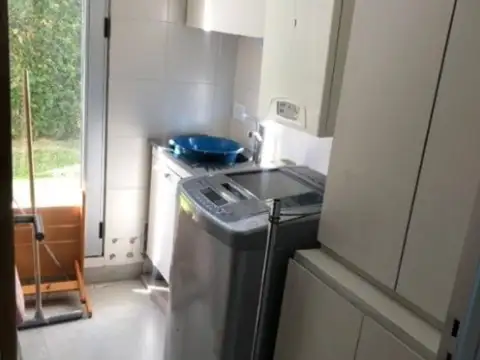 Casa en Alquiler con 1 cochera