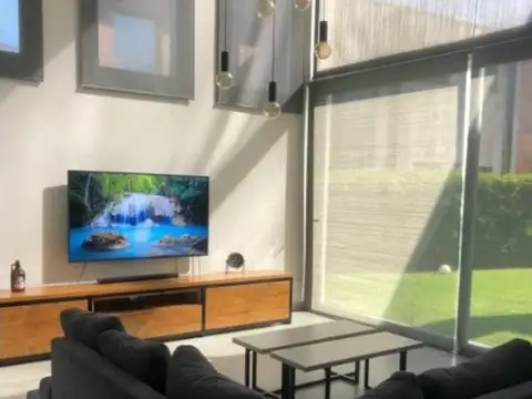 Casa en Alquiler en Dorrego Reserva Urbana, USD 3.000