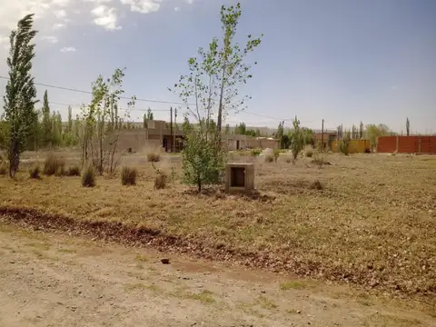 Terreno / Lote en venta de 304m2 ubicado en Los Frutales, NEUQUEN.